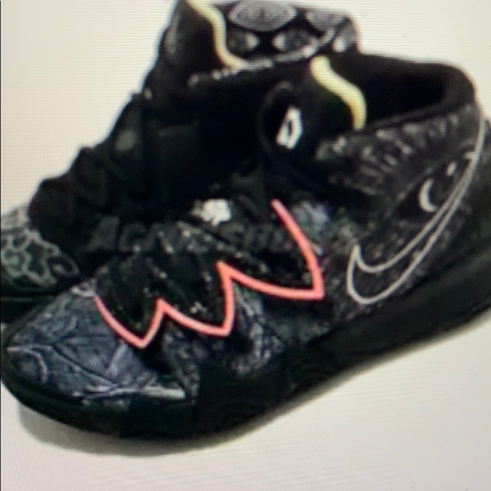 2020 Nike Kybrid S2 EP Size 12.5